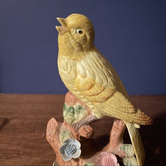 Canary figurine by Eda Mann - Picture 3 of 6